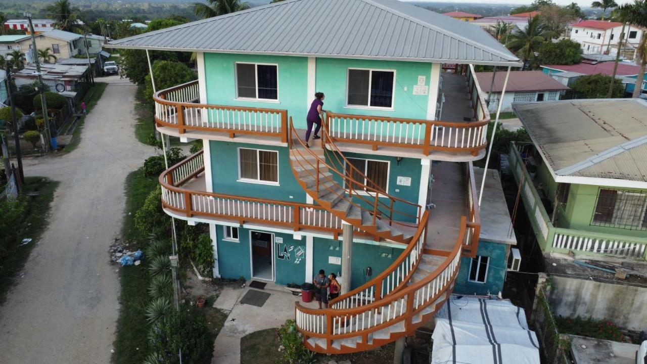 Hilltop Horizon Guesthouse San Ignacio Exterior photo